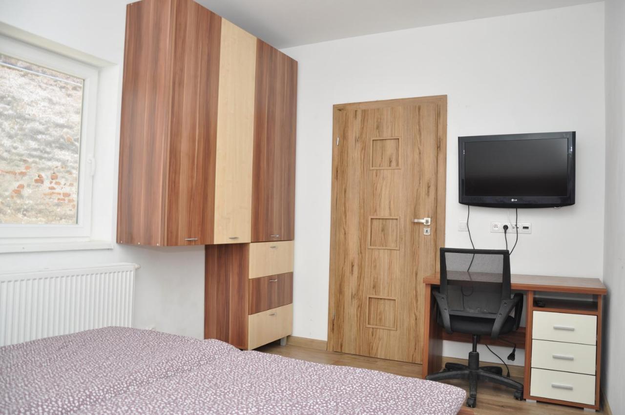 Mw Apartman Daire Liptovský Mikuláš Dış mekan fotoğraf